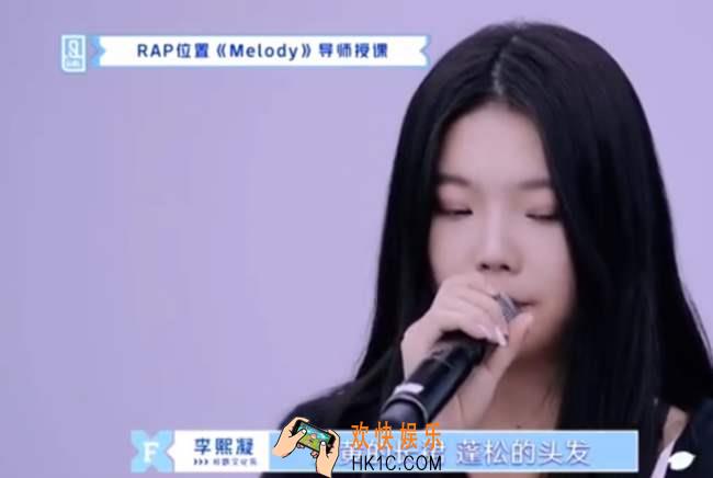 淡黄的长裙蓬松的头发表情包_淡黄的长裙蓬松的头发图片大全