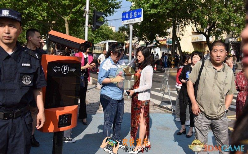 2019年高考家长旗袍怎么回事 有什么寓意_高考家长旗袍送考寓意解读