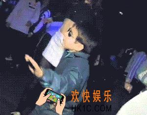 抖音江湖人称新疆马蹄打了北鼻什么歌_歌曲在哪里可以听
